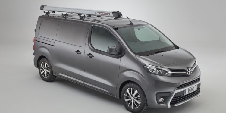 Comparing Pipe Carriers: The Rhino PipeTube Pro RP21 vs Other Top Brands